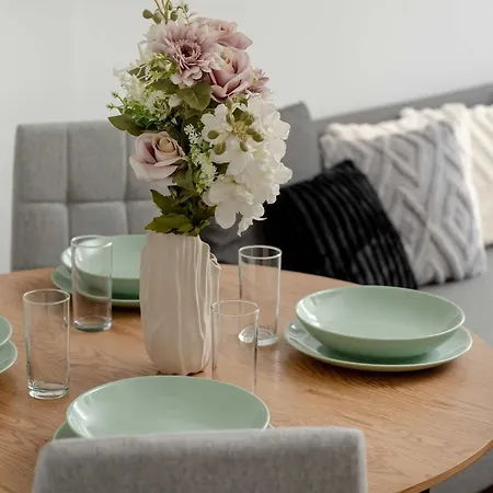 아파트 Beautiful For 4 People By Renters