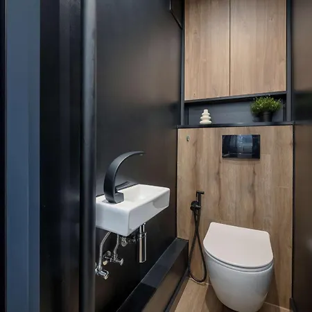 아파트 Beautiful For 4 People By Renters