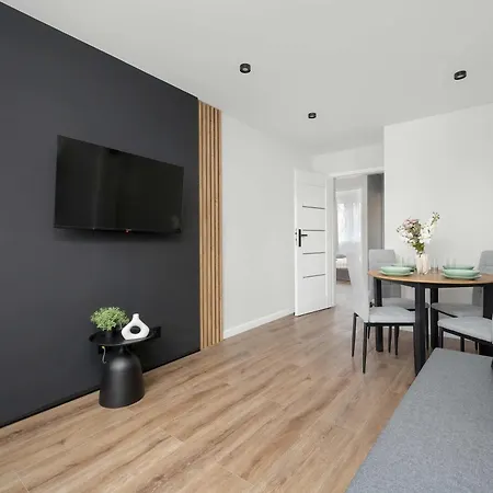 Beautiful For 4 People By Renters * Wrocław