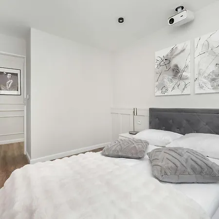 Beautiful For 4 People By Renters Apartamento *